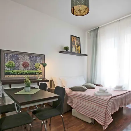 Apartment Fuori Le Mura Di *
